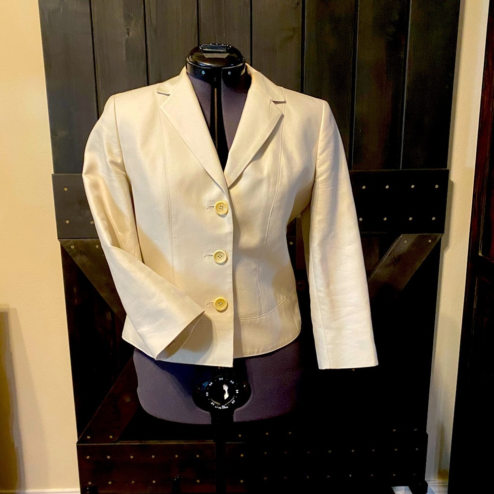 Cropped jacket